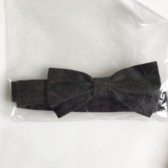 Deux par Deux NWT gray vest matching bow tie 4T - Picture 5 of 5